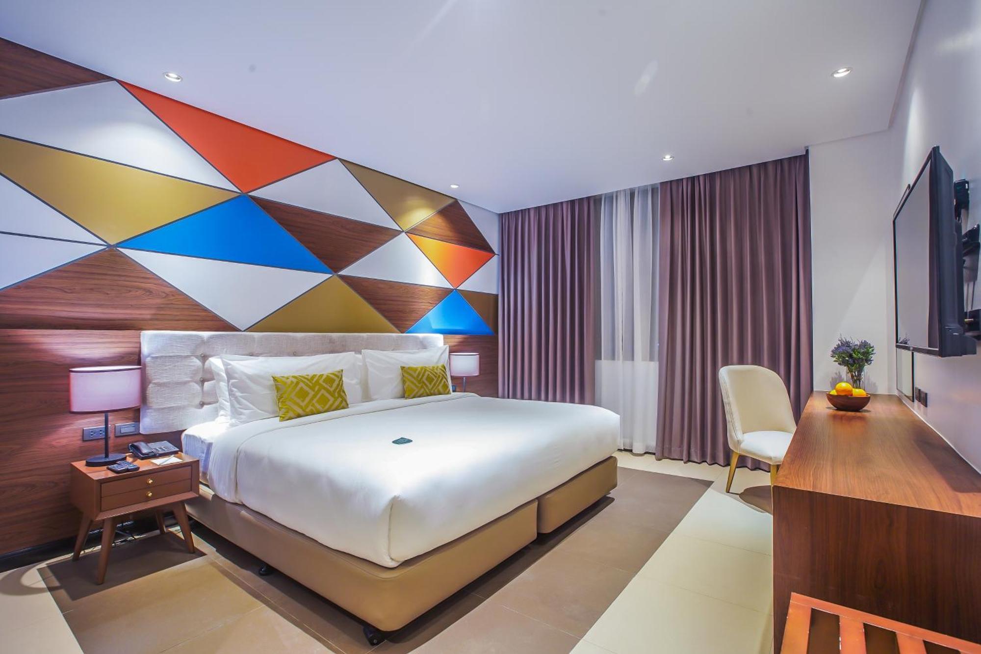 Summit Hotel Naga Екстериор снимка