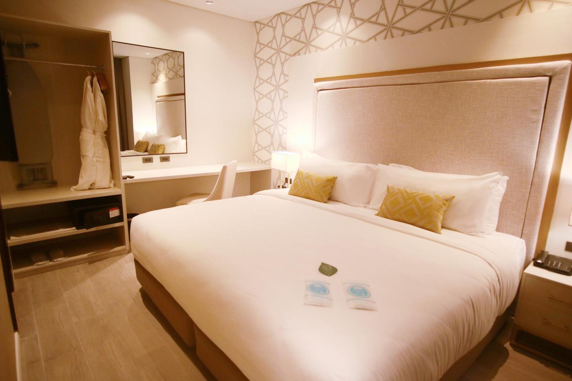 Summit Hotel Naga Екстериор снимка