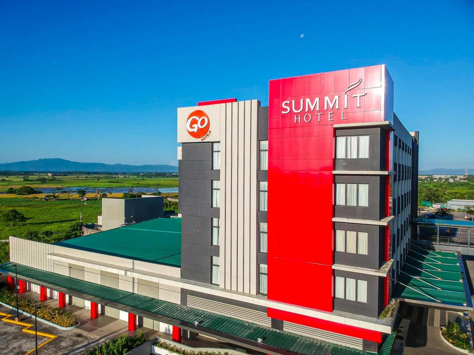 Summit Hotel Naga Екстериор снимка